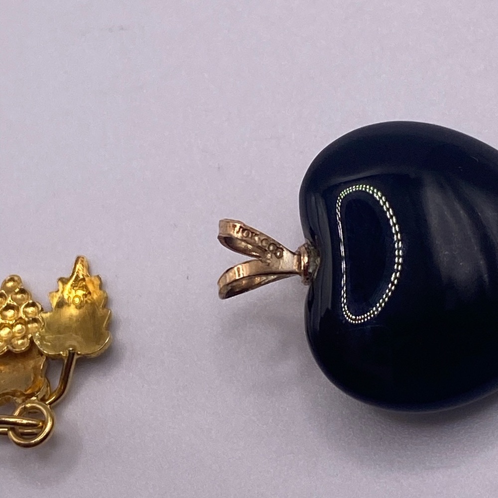 (SOLD) 10k two tone gold onyx pendants - Picture 4 of 6